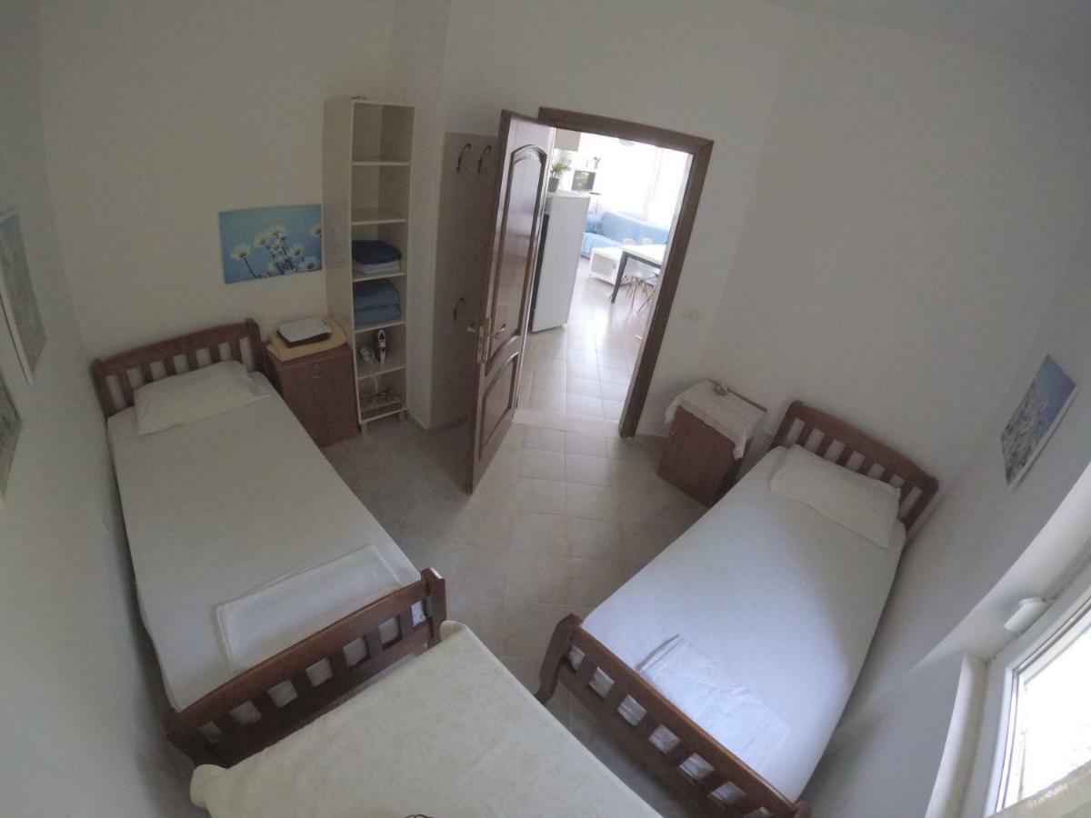 Villa Goxhi Borsh Bagian luar foto
